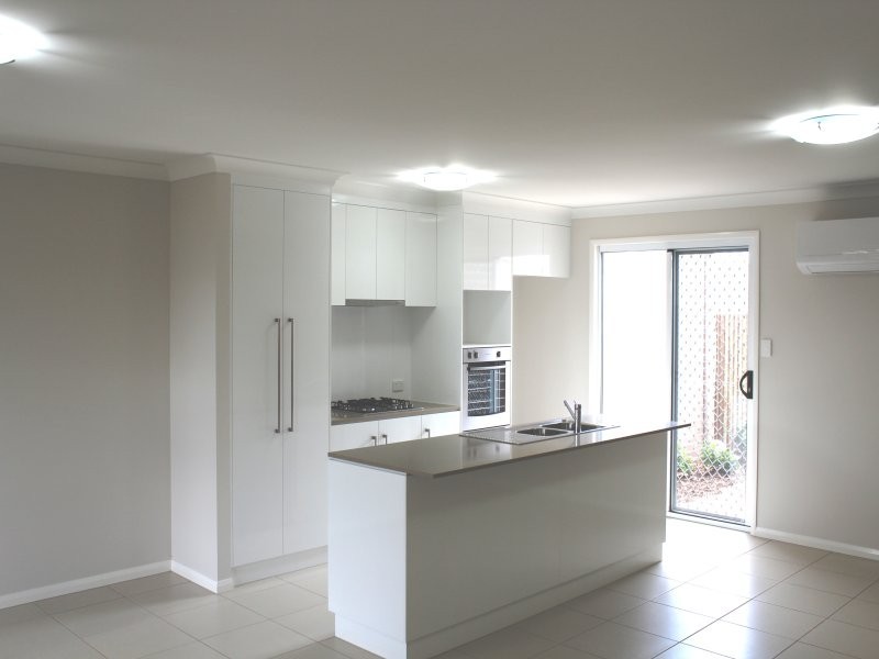 2/13 Furness Court, Kearneys Spring QLD 4350