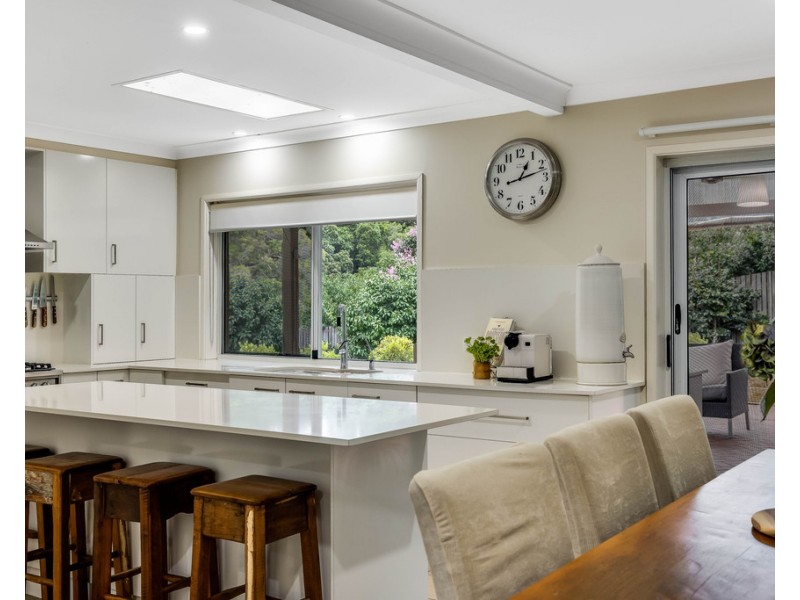 17 Mackenzie Street, Mount Lofty QLD 4350