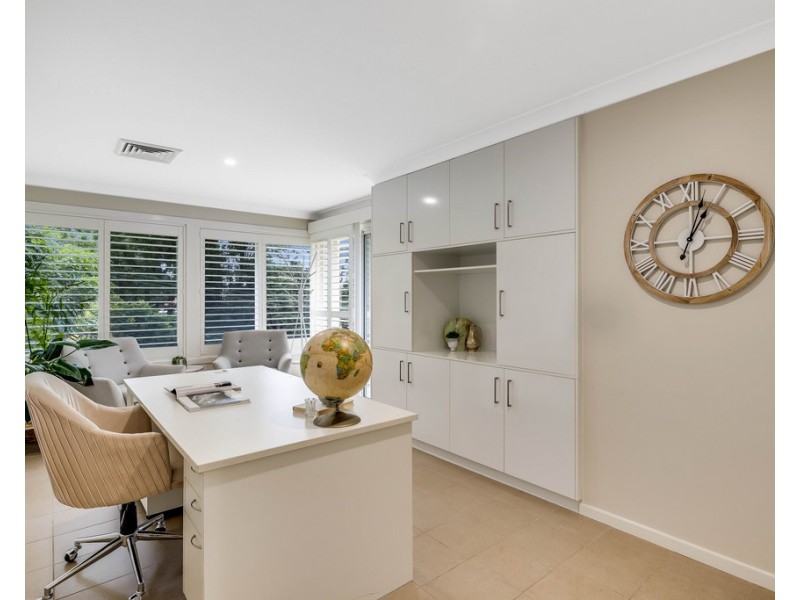 17 Mackenzie Street, Mount Lofty QLD 4350