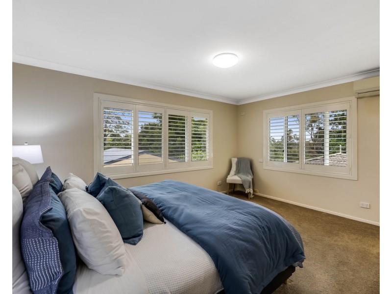 17 Mackenzie Street, Mount Lofty QLD 4350