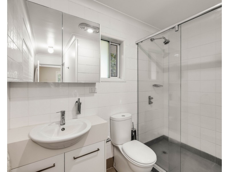 17 Mackenzie Street, Mount Lofty QLD 4350