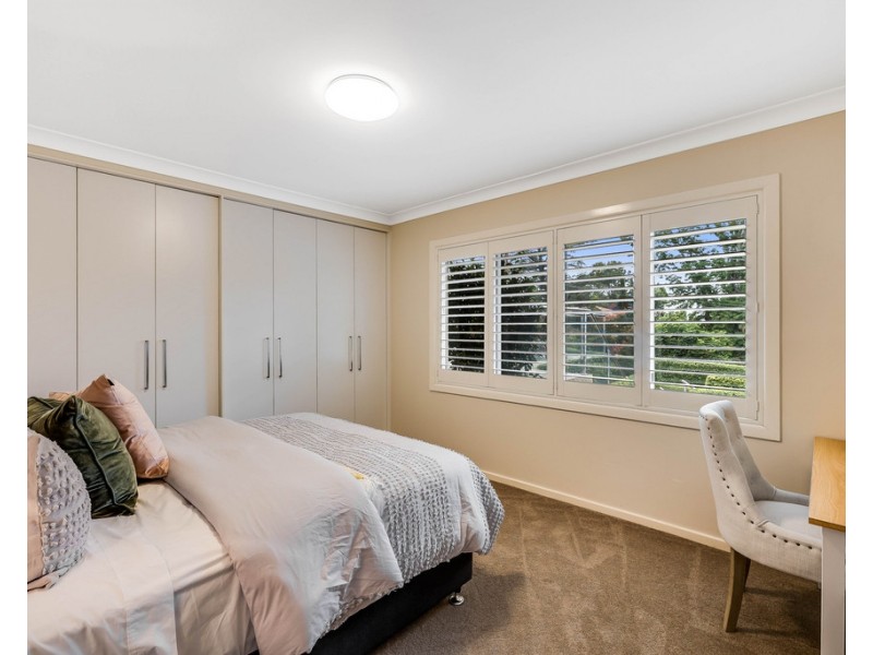 17 Mackenzie Street, Mount Lofty QLD 4350