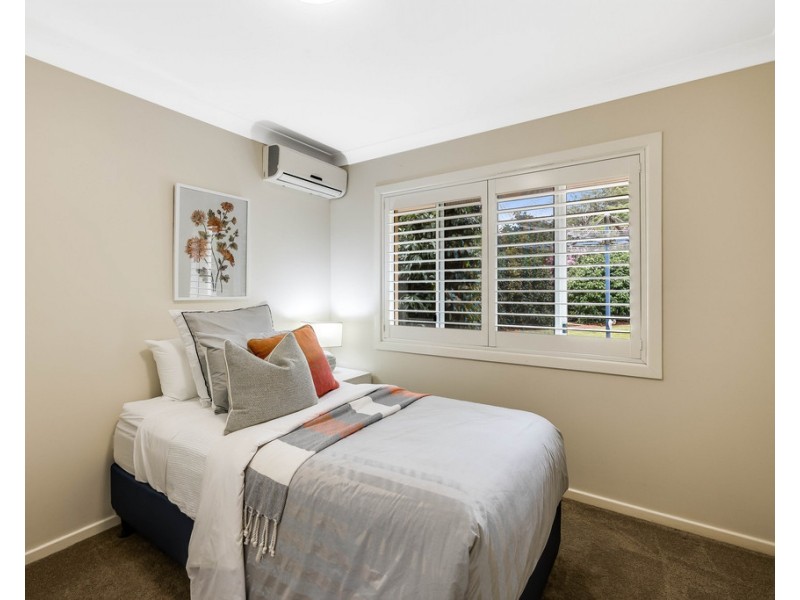 17 Mackenzie Street, Mount Lofty QLD 4350