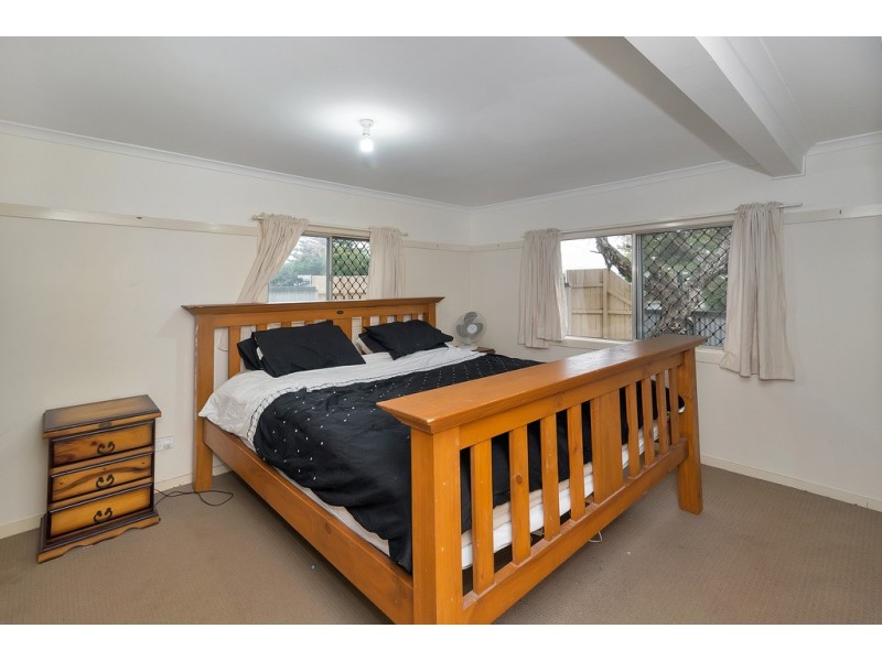 8 Hogan Street, Centenary Heights QLD 4350