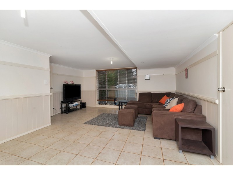 8 Hogan Street, Centenary Heights QLD 4350