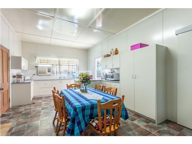 11 Burton Street, Harristown QLD 4350