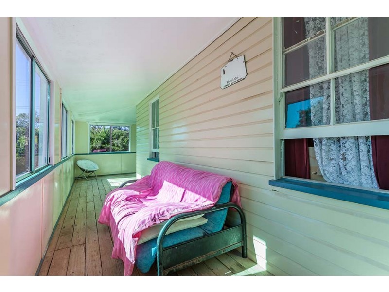 11 Burton Street, Harristown QLD 4350