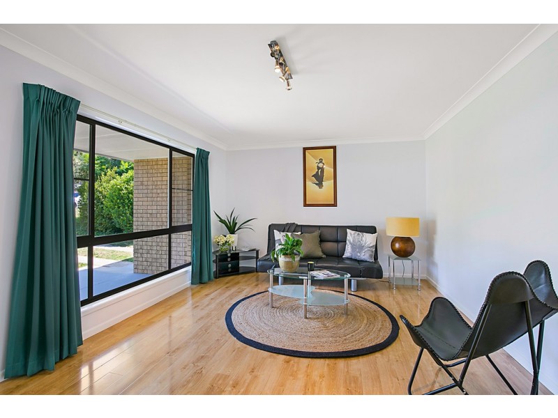 7 Reginald Street, Mount Lofty QLD 4350