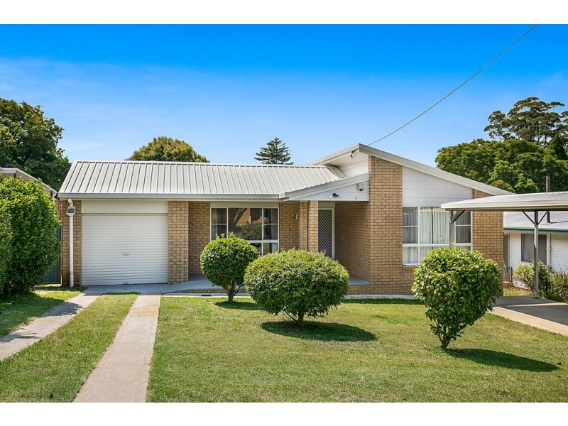 7 Reginald Street, Mount Lofty QLD 4350