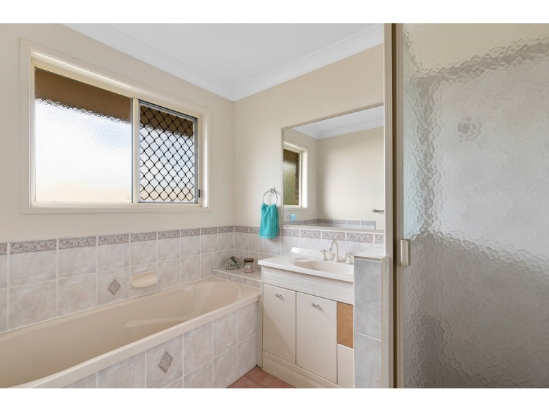 6 Elizabeth Kenny Court, Harristown QLD 4350