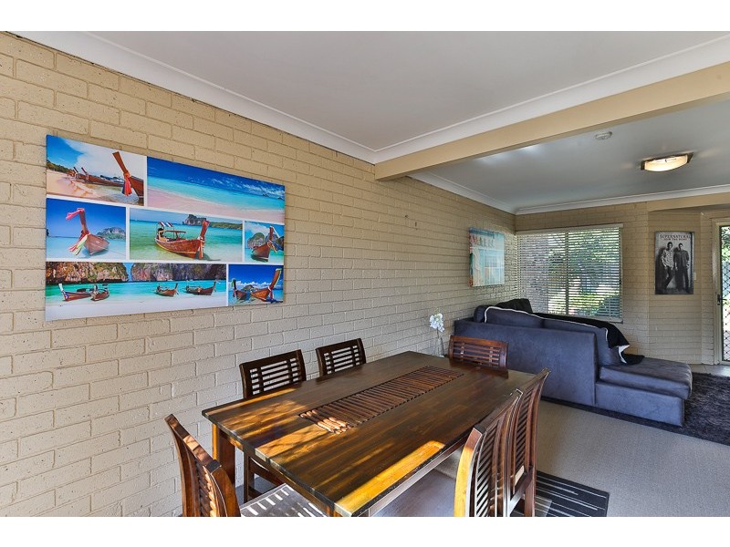 Unit 3, 240 Spring Street, Kearneys Spring QLD 4350