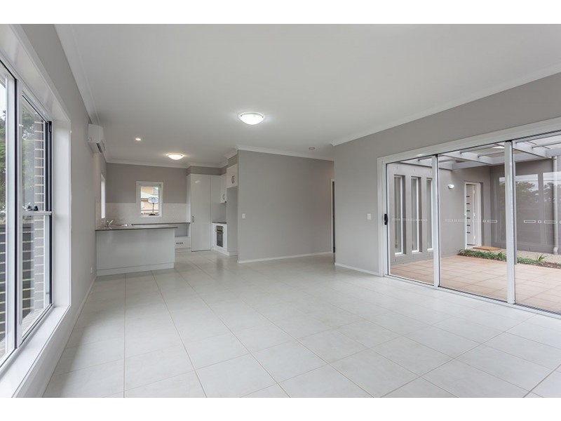 Unit 3, 5 Messines Street, Harlaxton QLD 4350