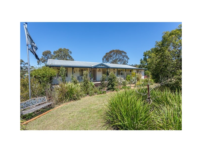 14 Neville Street, Meringandan West QLD 4352