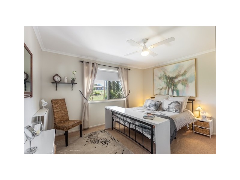 14 Neville Street, Meringandan West QLD 4352