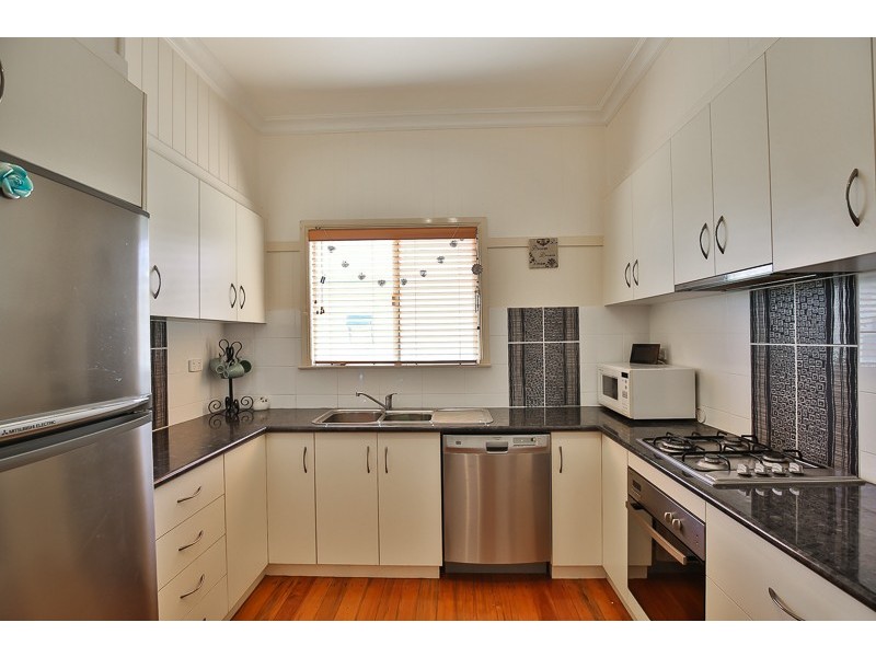 12 Parkinson Street, South Toowoomba QLD 4350