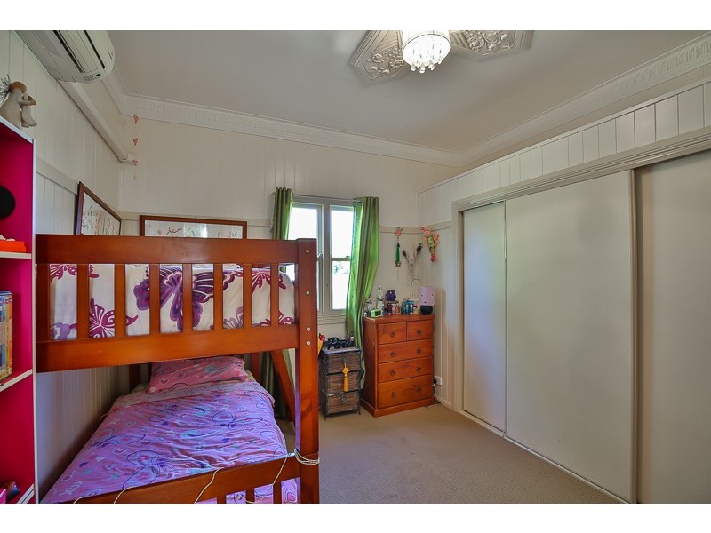 12 Parkinson Street, South Toowoomba QLD 4350