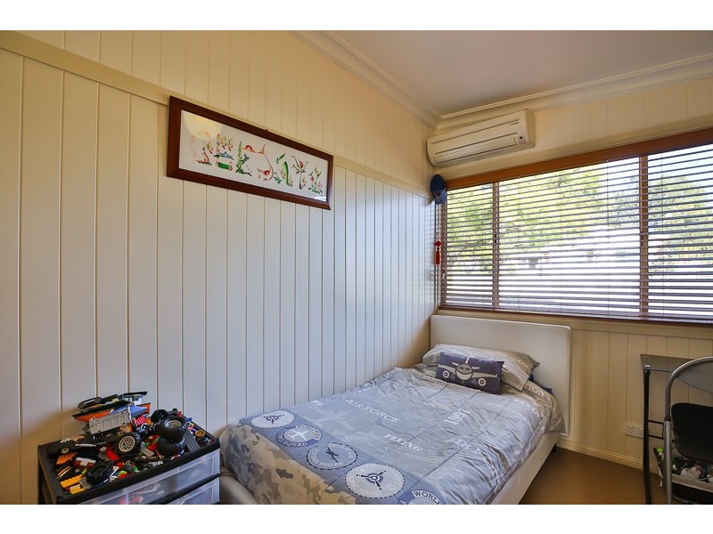 12 Parkinson Street, South Toowoomba QLD 4350