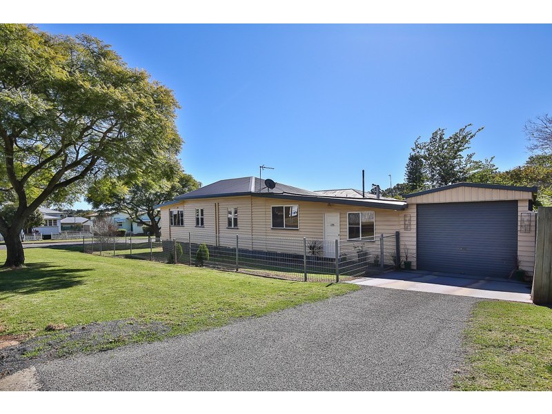 12 Parkinson Street, South Toowoomba QLD 4350