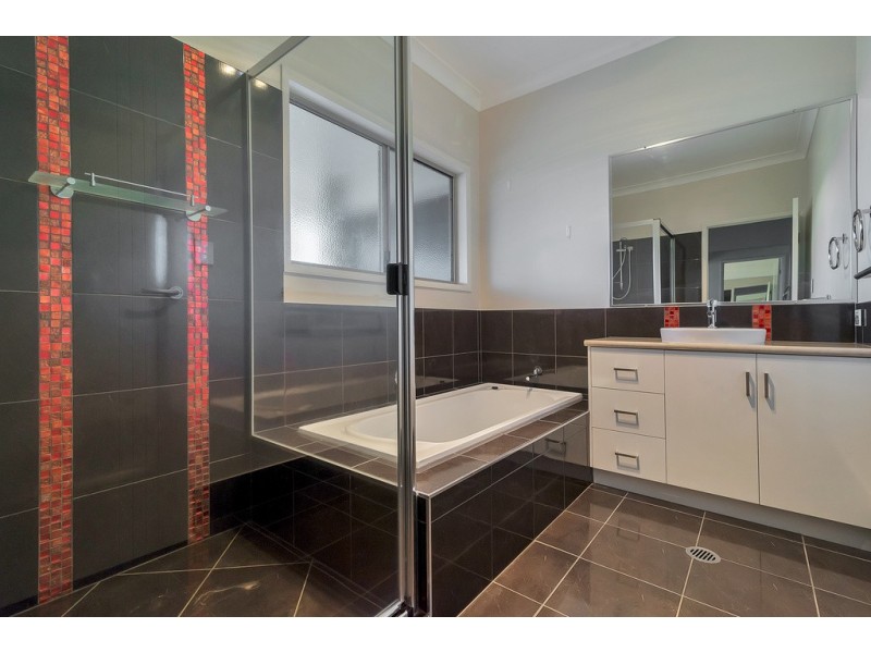 64 Scenic Drive, Silver Ridge QLD 4352