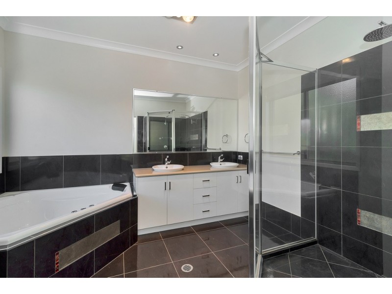 64 Scenic Drive, Silver Ridge QLD 4352