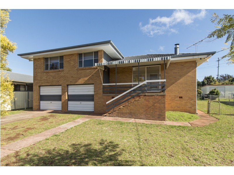 65 Noll Street, Kearneys Spring QLD 4350