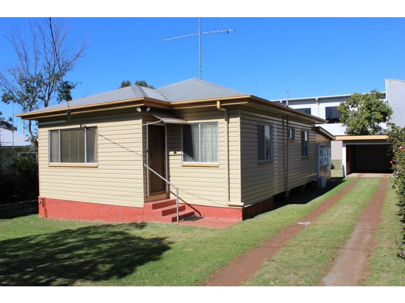 42 Joyce Street, South Toowoomba QLD 4350