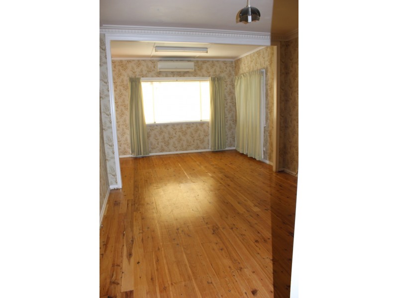 42 Joyce Street, South Toowoomba QLD 4350