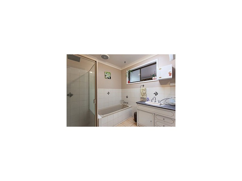 29 Claire Street, Centenary Heights QLD 4350