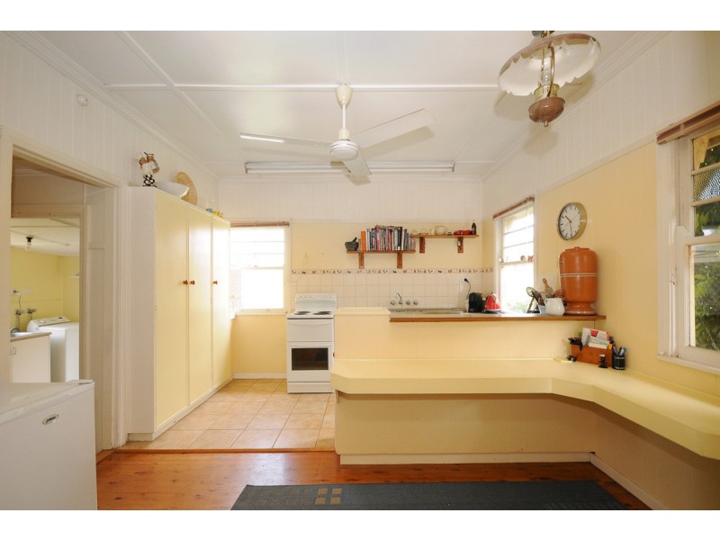 271 West Street, Harristown QLD 4350