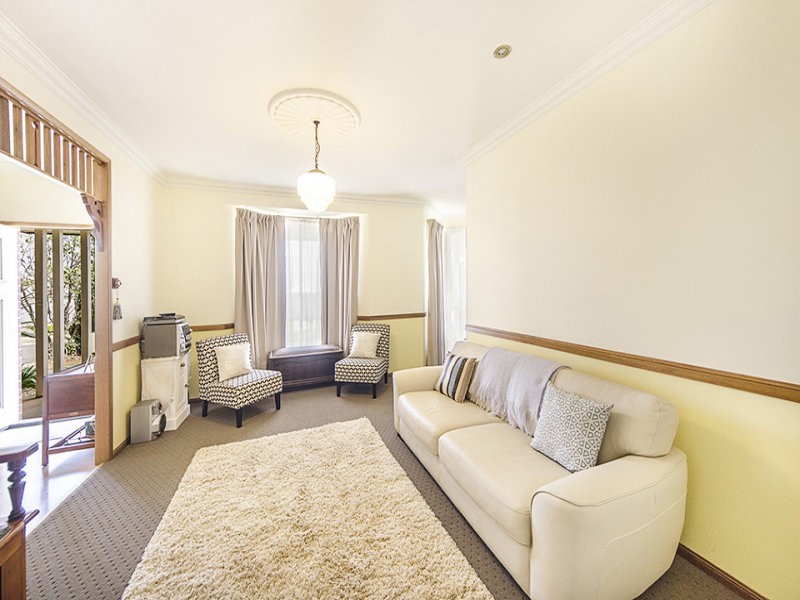 18 Banksdale Drive, Middle Ridge QLD 4350