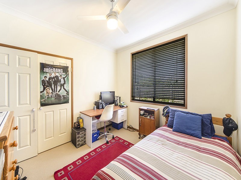 18 Banksdale Drive, Middle Ridge QLD 4350