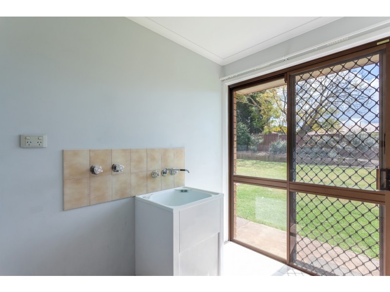 9 Dunemann Street, Kearneys Spring QLD 4350