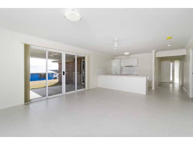 13 Rosella Gardens Drive, Meringandan West QLD 4352