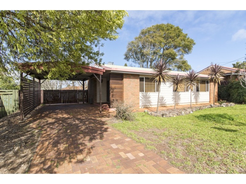 114 Hogg Street, Wilsonton Heights QLD 4350