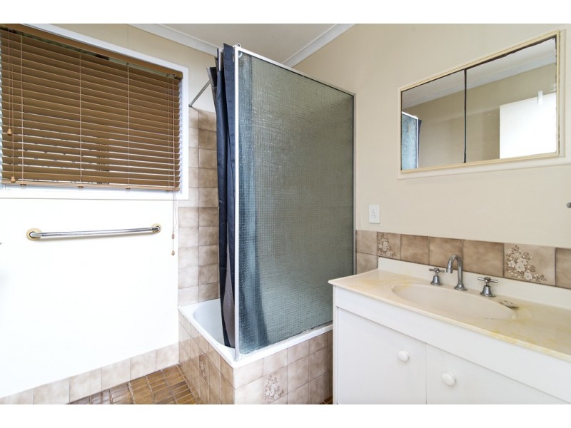 114 Hogg Street, Wilsonton Heights QLD 4350