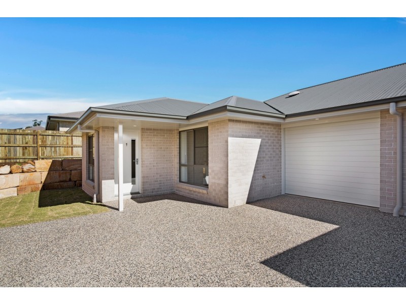 1/9 Adelaide Street, Cranley QLD 4350