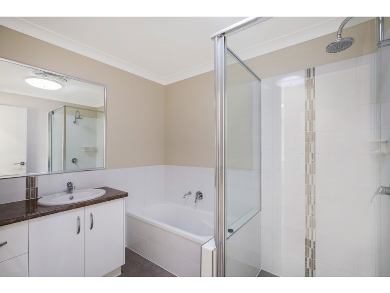 1/9 Adelaide Street, Cranley QLD 4350