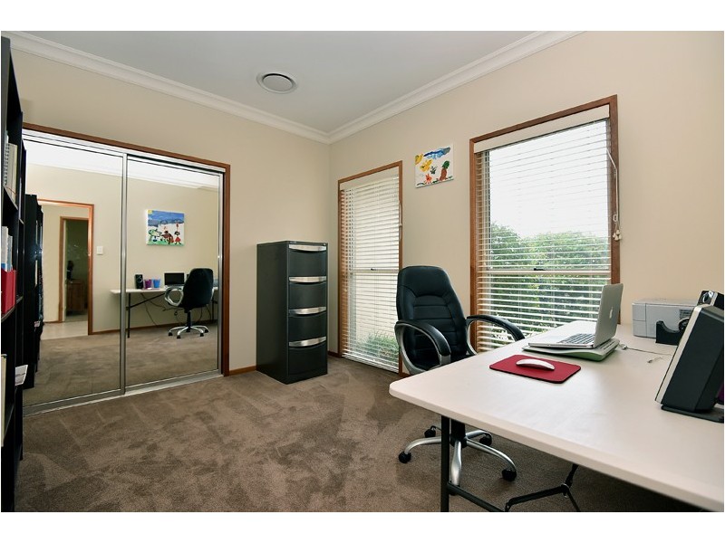 16 Kingfisher Street, Rangeville QLD 4350