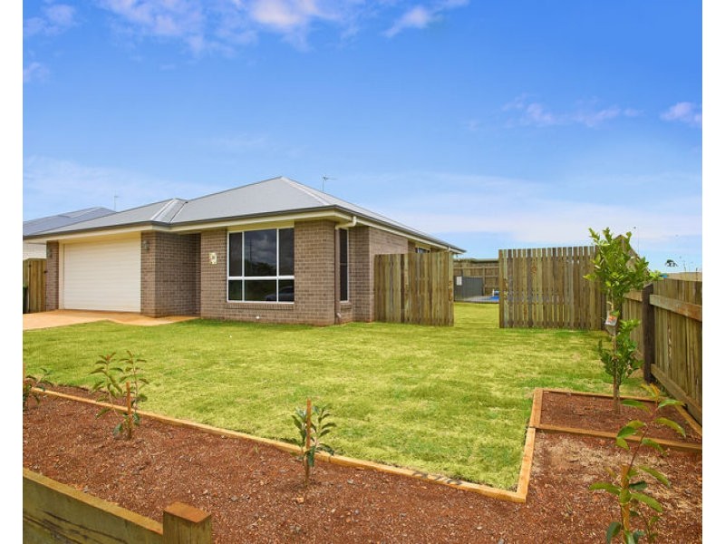 11 Neiwand Street, Kearneys Spring QLD 4350