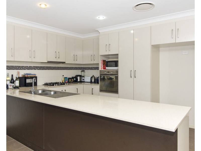 11 Neiwand Street, Kearneys Spring QLD 4350