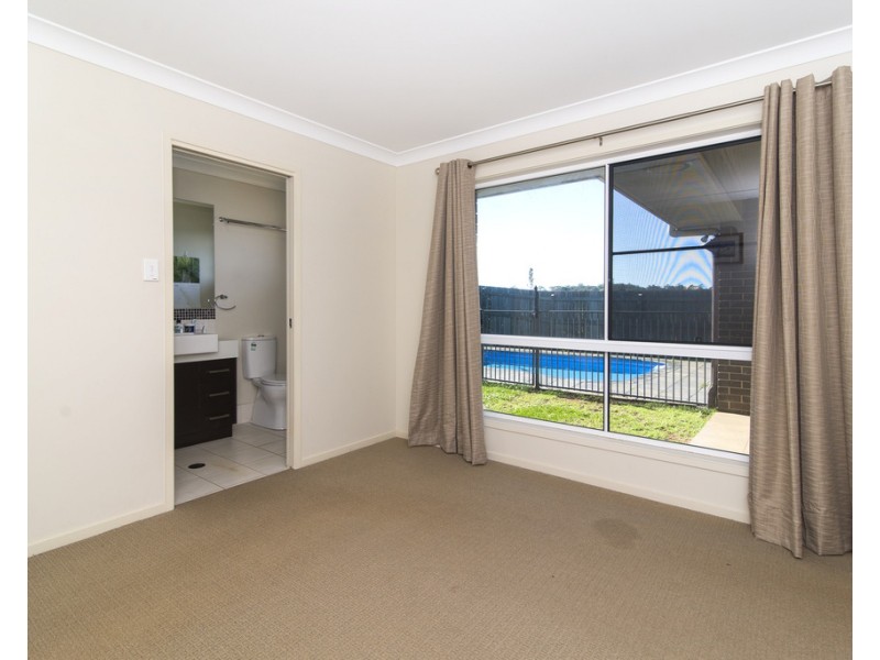 11 Neiwand Street, Kearneys Spring QLD 4350