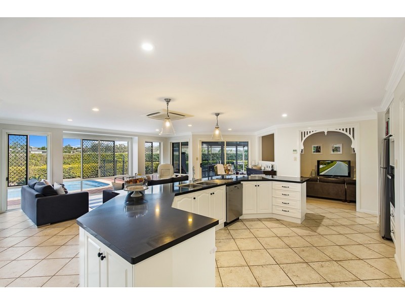 13 Denaid Street, Highfields QLD 4352