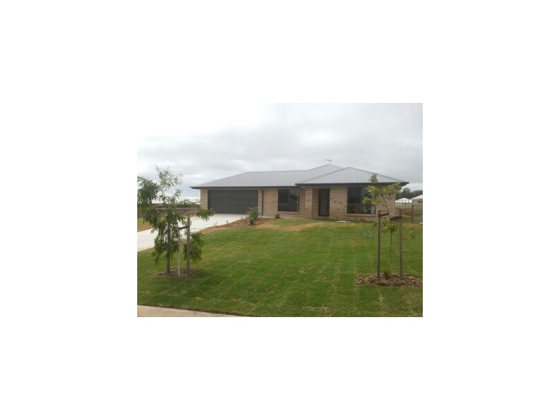 6 Monarch Street, Meringandan West QLD 4352