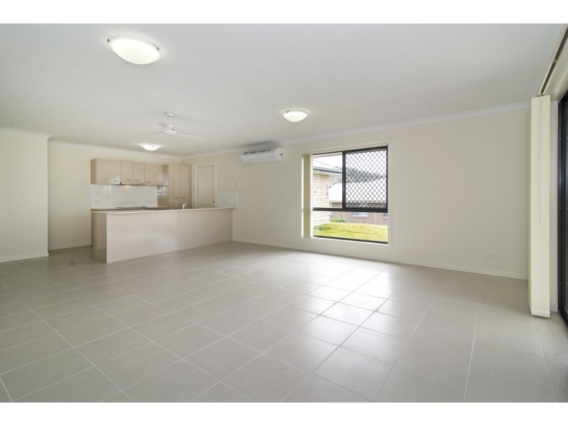 6 Monarch Street, Meringandan West QLD 4352