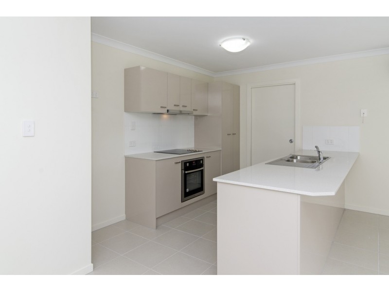 6 Monarch Street, Meringandan West QLD 4352