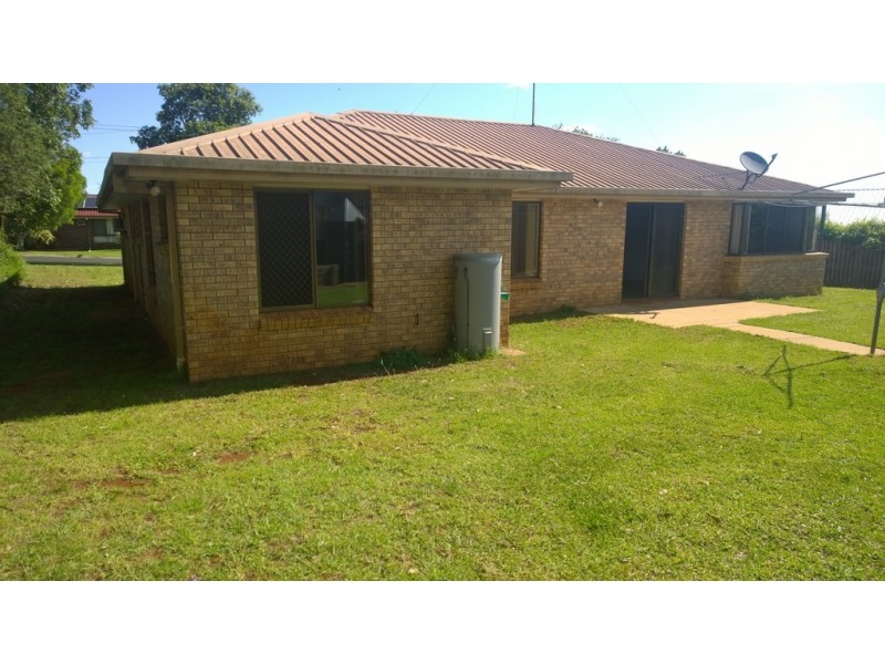 25 Redwood Street, Newtown QLD 4350
