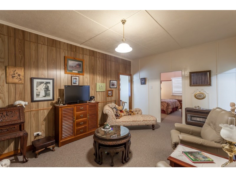 10 Northland Street, Newtown QLD 4350