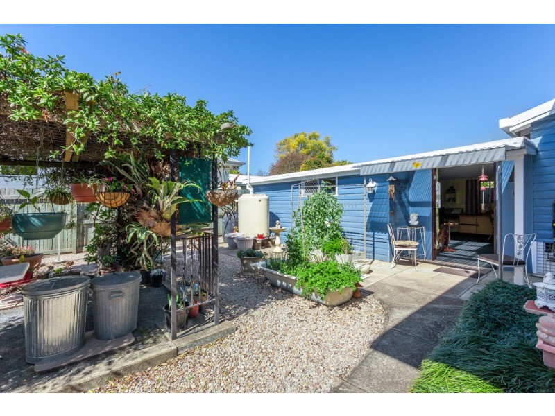 10 Northland Street, Newtown QLD 4350