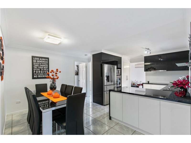 19 Biscay Crescent, Glenvale QLD 4350