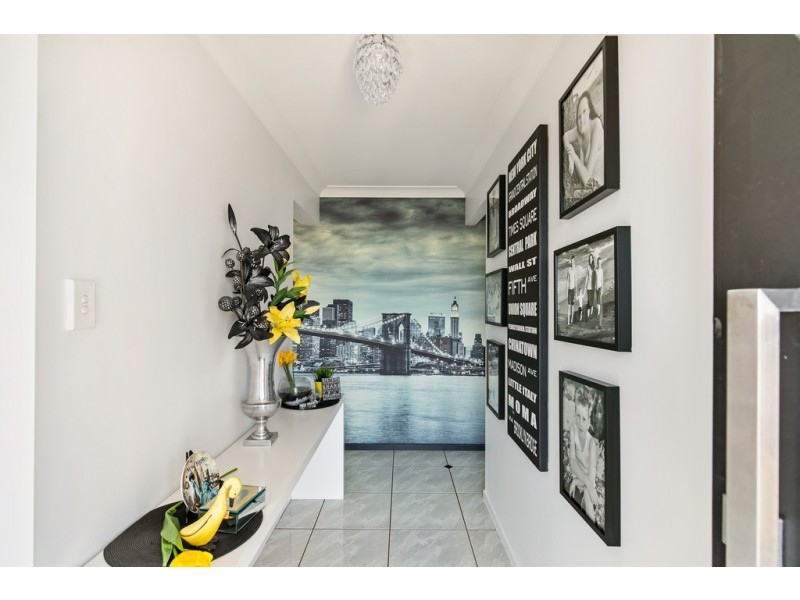 19 Biscay Crescent, Glenvale QLD 4350